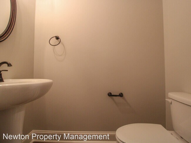 Building Photo - 3 br, 2.5 bath House - 18179 Mae Circle