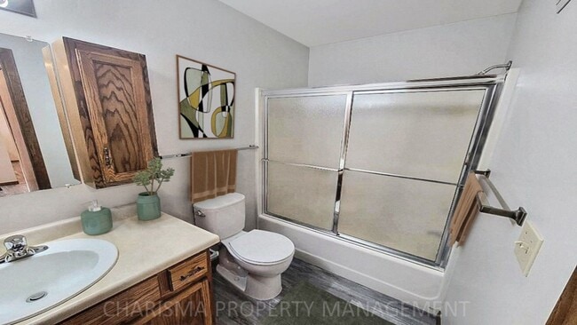 Building Photo - NEWLY UPDATED 1 BD, 1 BA UNITS LOCATED IN ...
