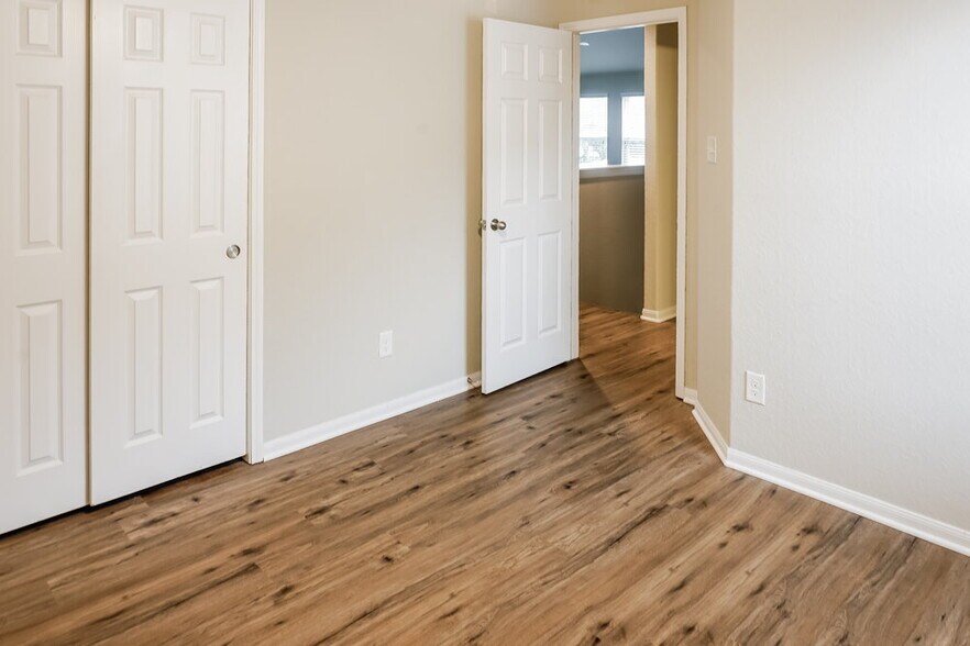 Building Photo - 19011 Woodland Leaf Ln
