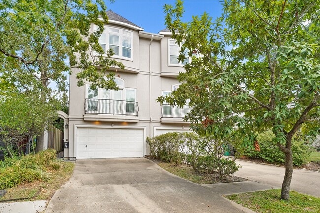 Building Photo - 2304 Albans Rd