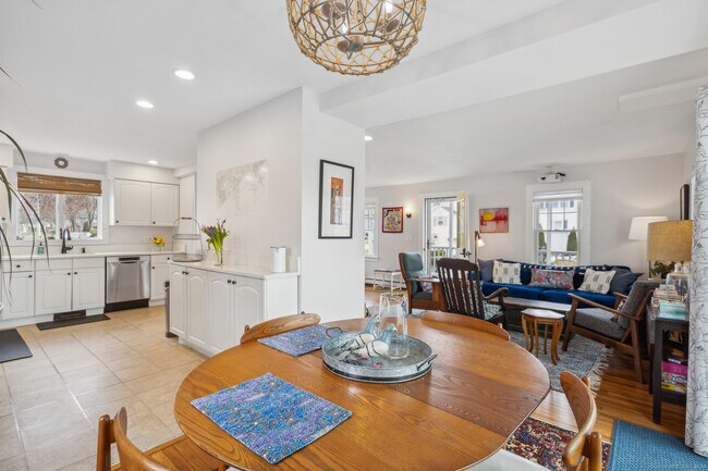 Building Photo - 15 Sols Point Rd