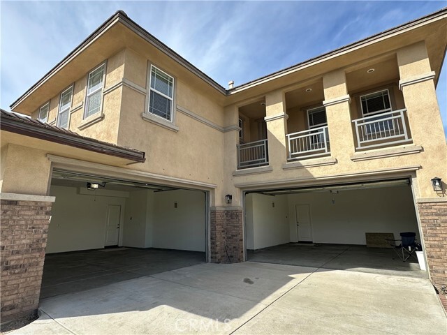 Building Photo - 14532 Meadow Brook