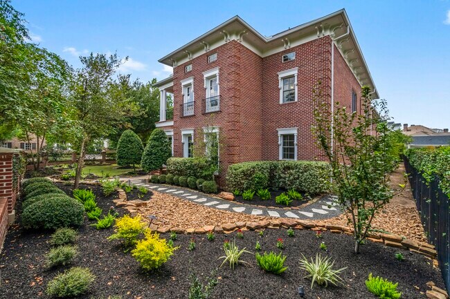 Building Photo - 58 E Bay Blvd
