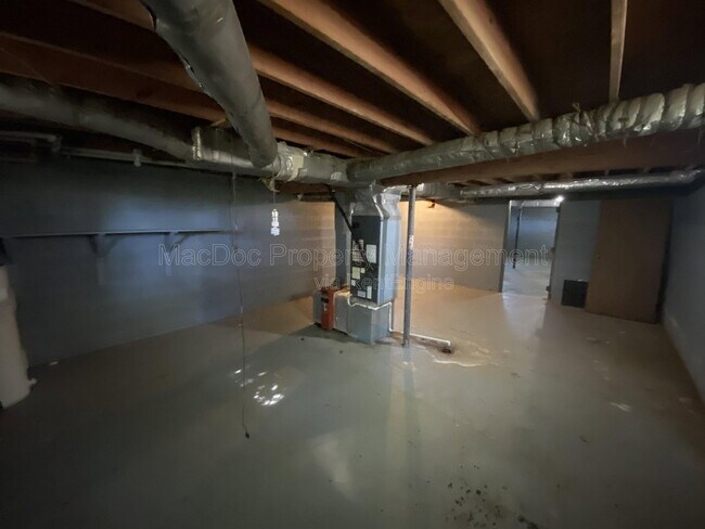 Building Photo - 10291 Paige Rd
