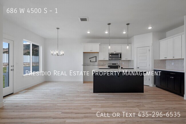 Building Photo - 686 S 4500 S