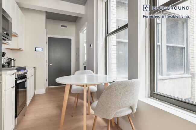 Building Photo - 44 Bromfield St