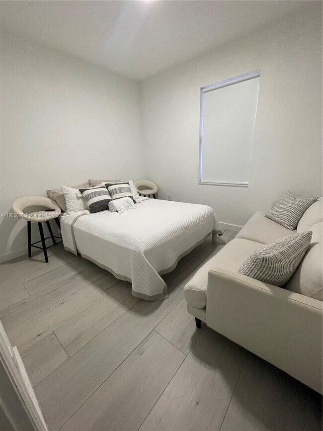 Building Photo - 11605 NW 89th St