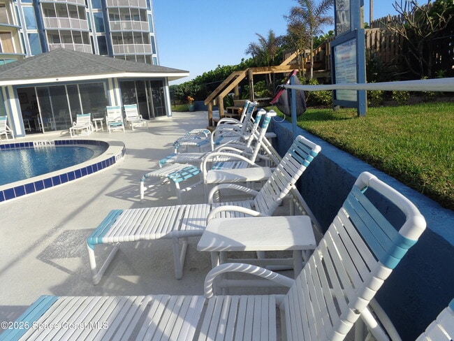 Building Photo - 1175 Jimmy Buffett Mem Hwy
