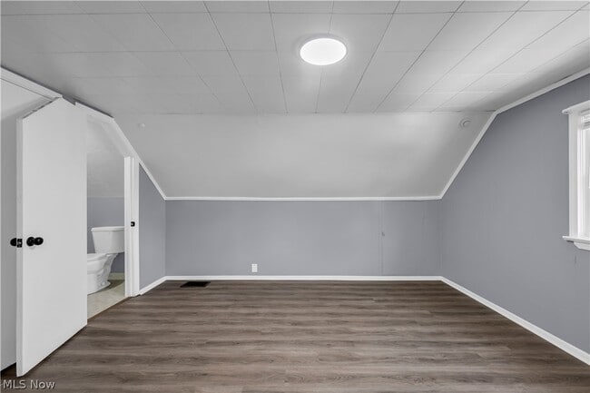 Building Photo - 4684 W 158th St