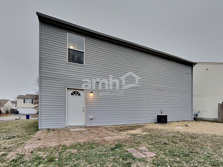 Building Photo - 7525 Hemrich Dr