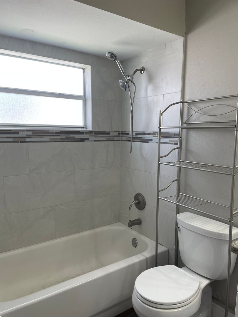 Building Photo - 3Bdrm 2Bath Villa -- Gated Community of Harbor Town