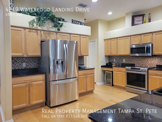 Building Photo - ***LUXURY LUTZ HOME