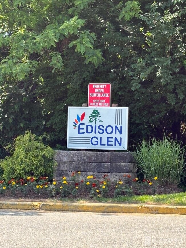 Primary Photo - 1209 Edison Glen Terrace