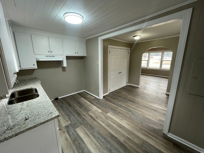 Building Photo - 1929 Black Creek Rd SE