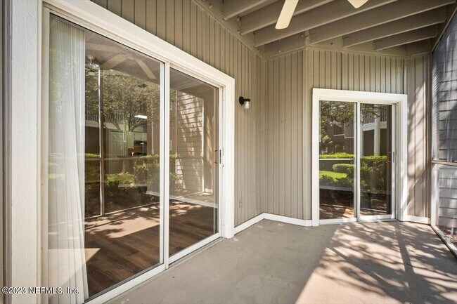 Building Photo - 3938 Hendricks Ave