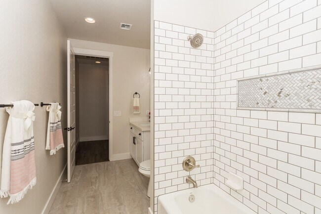 Building Photo - Beautiful Chino Valley Home!