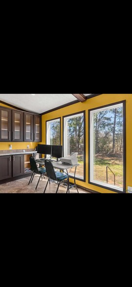 Building Photo - 806 Lavender Rd
