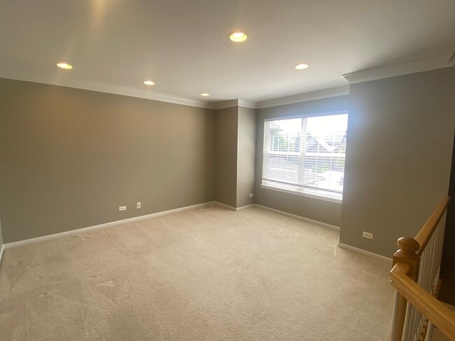 Building Photo - 15 Oak Creek Ct