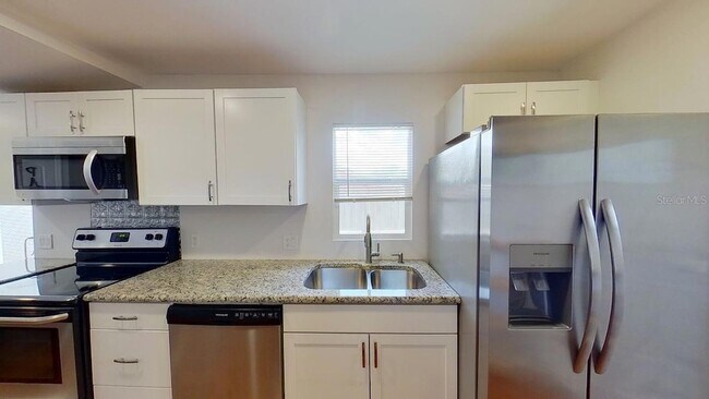 Building Photo - 3729 31st Ave S