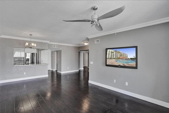 Building Photo - 3020 NE 32nd Ave