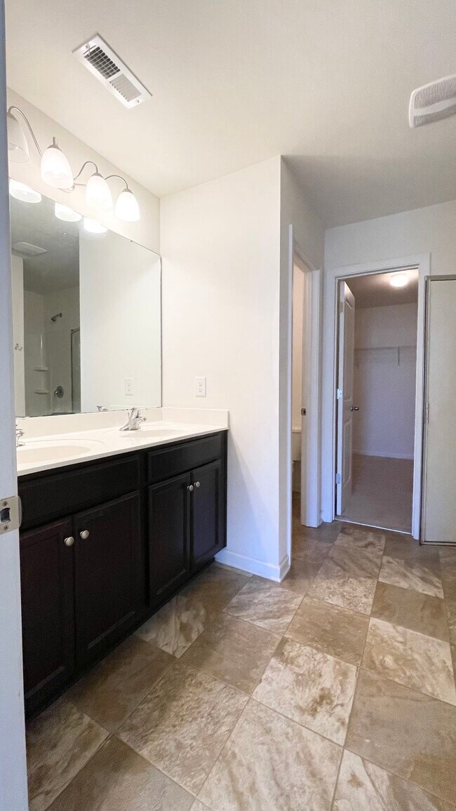 Building Photo - 263 Solstice Dr