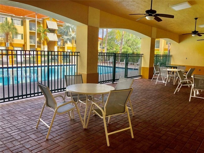 Building Photo - 7290 NW 114th Ave