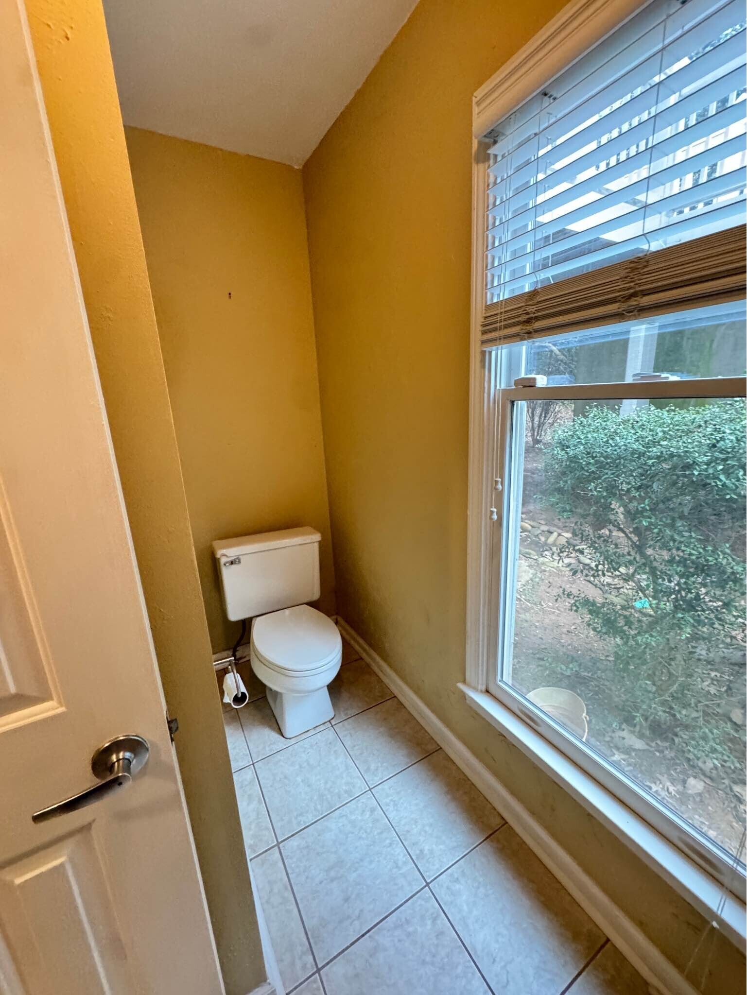 Building Photo - 601 Abingdon Way