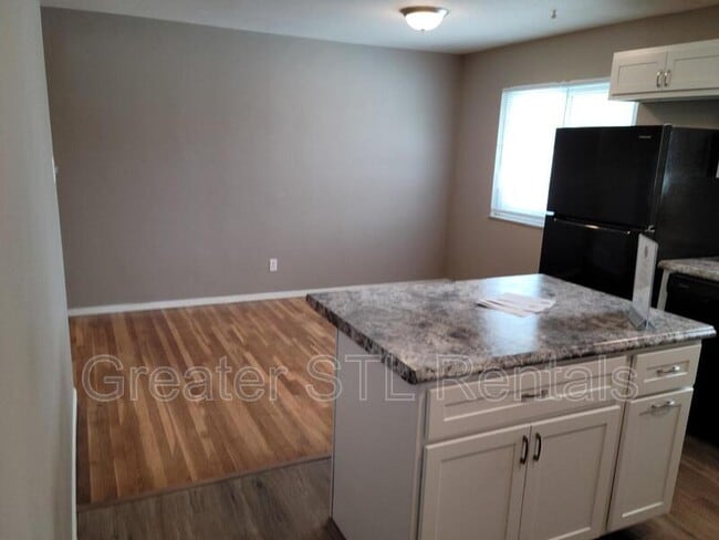 Building Photo - 4854 Plum Tree Cir