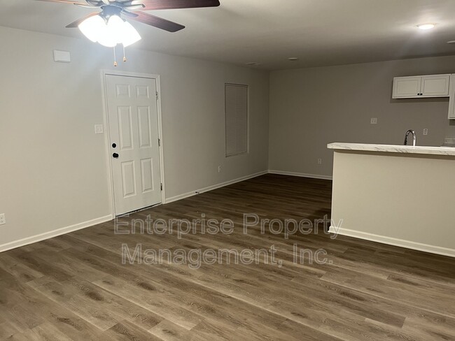 Building Photo - 4503 Suncrest Dr