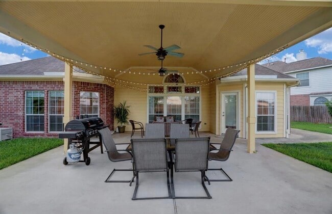 Building Photo - 20603 Cypress Breeze Dr