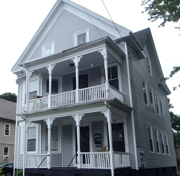 Building Photo - 26 Chestnut Ave