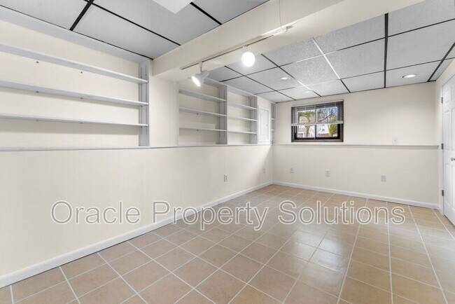 Building Photo - 6634 Dovecote Dr