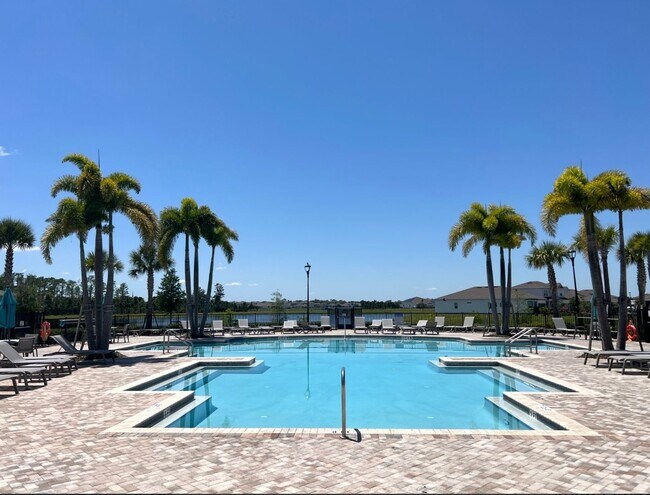 Building Photo - Isles of Lake Nona!! 3 Bedroom 2.5 Bathroom Townhome