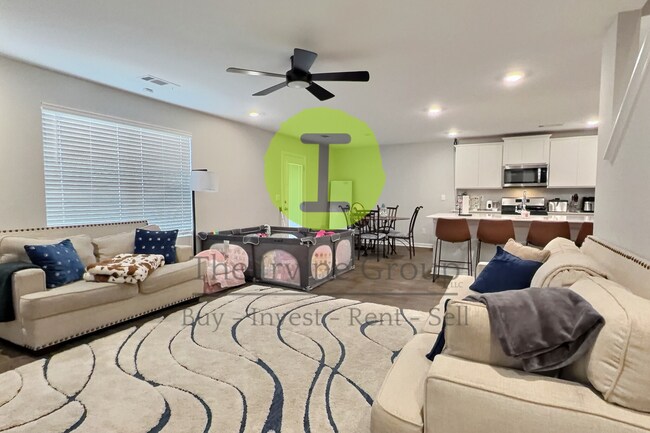 Building Photo - Stunning 5 Bed, 3 Bath Home Built in 2023. Close to Maxwell!