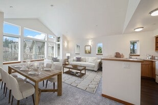 Building Photo - Camelia