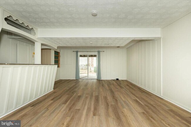 Building Photo - 1126 Riva Ridge Dr