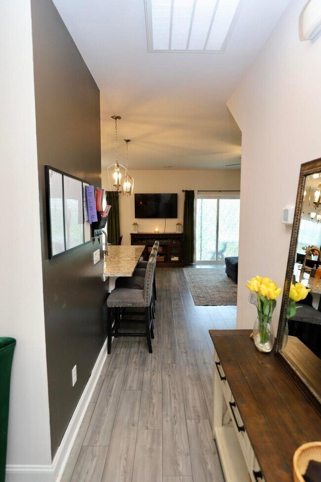 Building Photo - 835 Curlew Cir