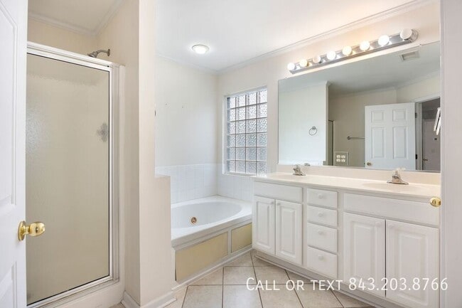 Building Photo - 1063 Clearspring Dr
