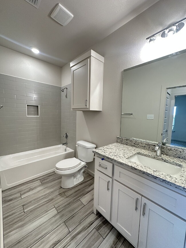 Building Photo - Brand new townhomes in Frenship East!