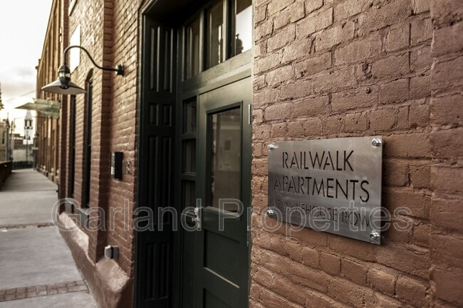 Building Photo - 113 Norfolk Ave SW