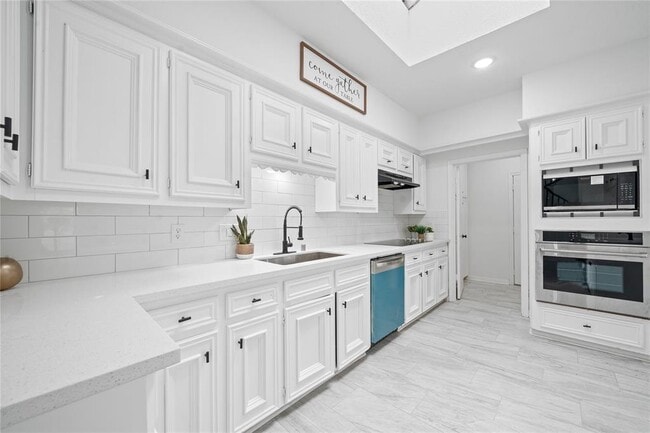 Building Photo - 4731 N Cashel Cir