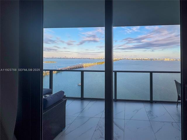 Building Photo - 3131 NE 7th Ave