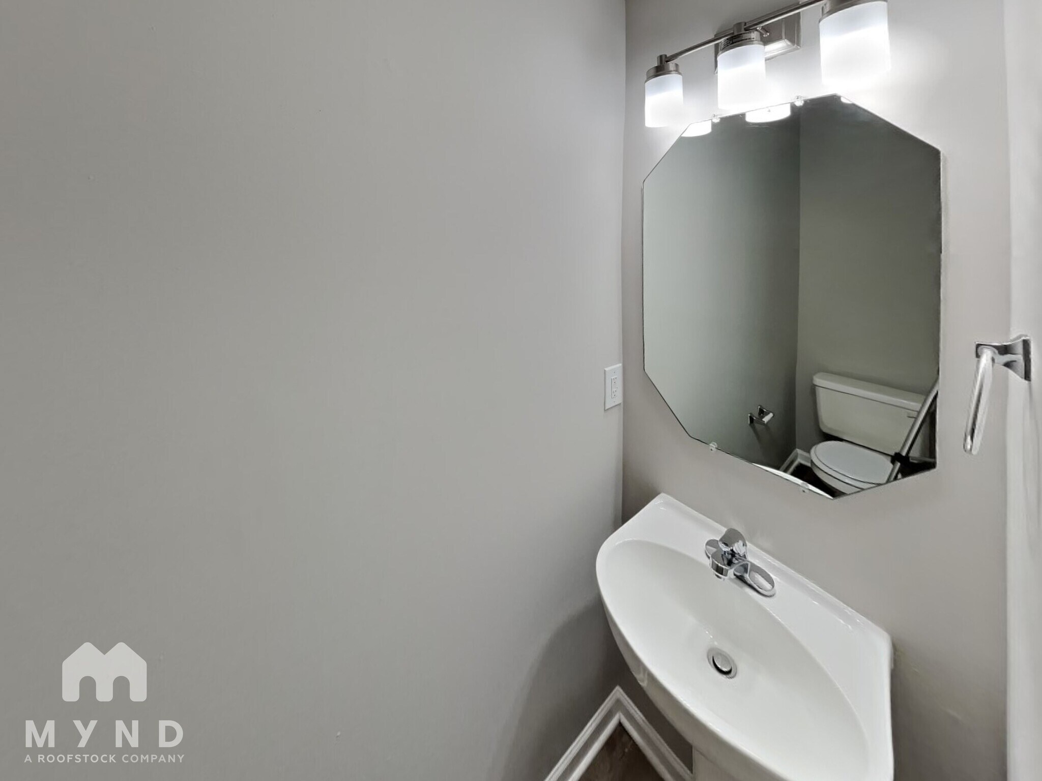 Building Photo - 4702 Mallard Creek Dr