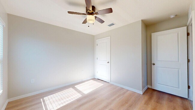 Building Photo - 10807 Norman Pl