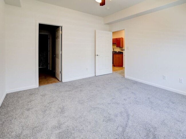 Building Photo - Charming Condominium in Grand Junction