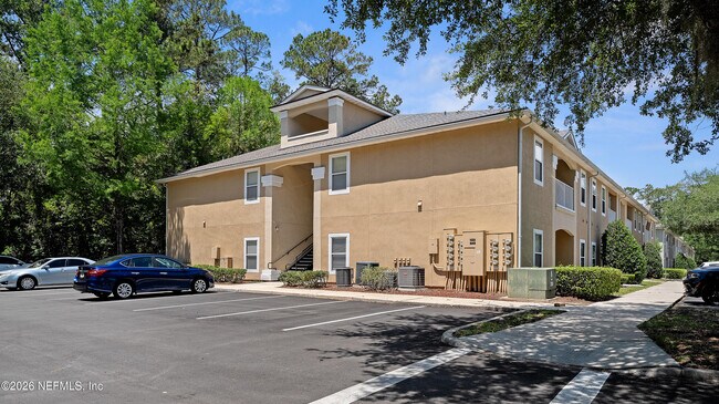 Building Photo - 6099 Maggies Cir