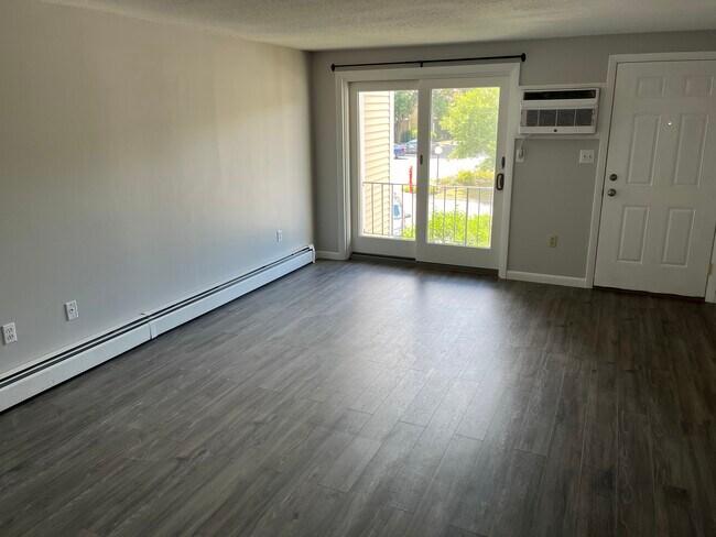 Building Photo - 808 Cocheco Ct