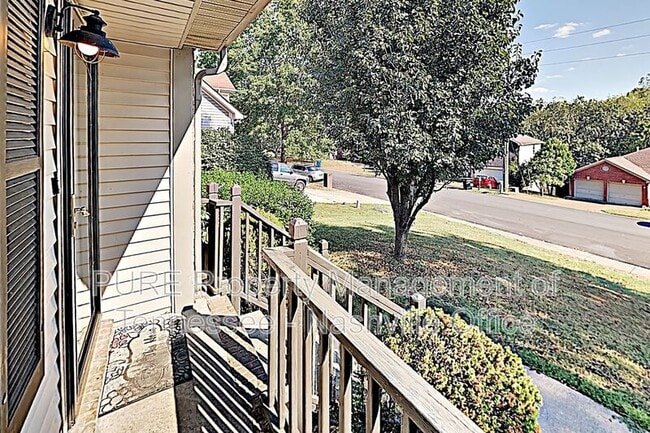 Building Photo - 656 Granwood Blvd