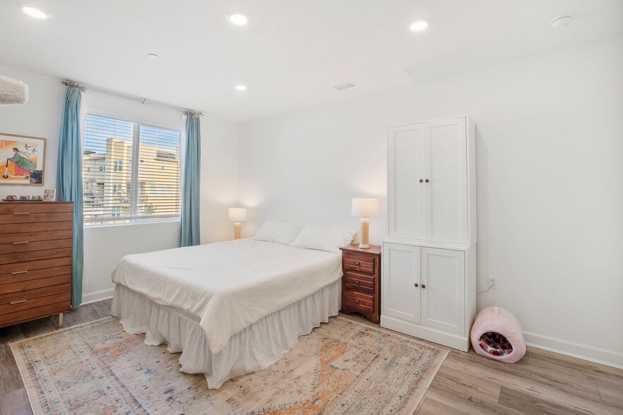 Building Photo - 7962 Belluno Way