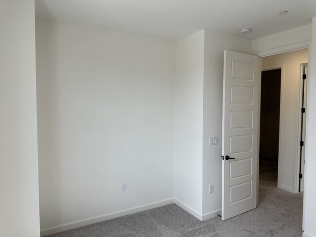 Building Photo - Come Tour This Beautiful Brand New 4-Bedro...